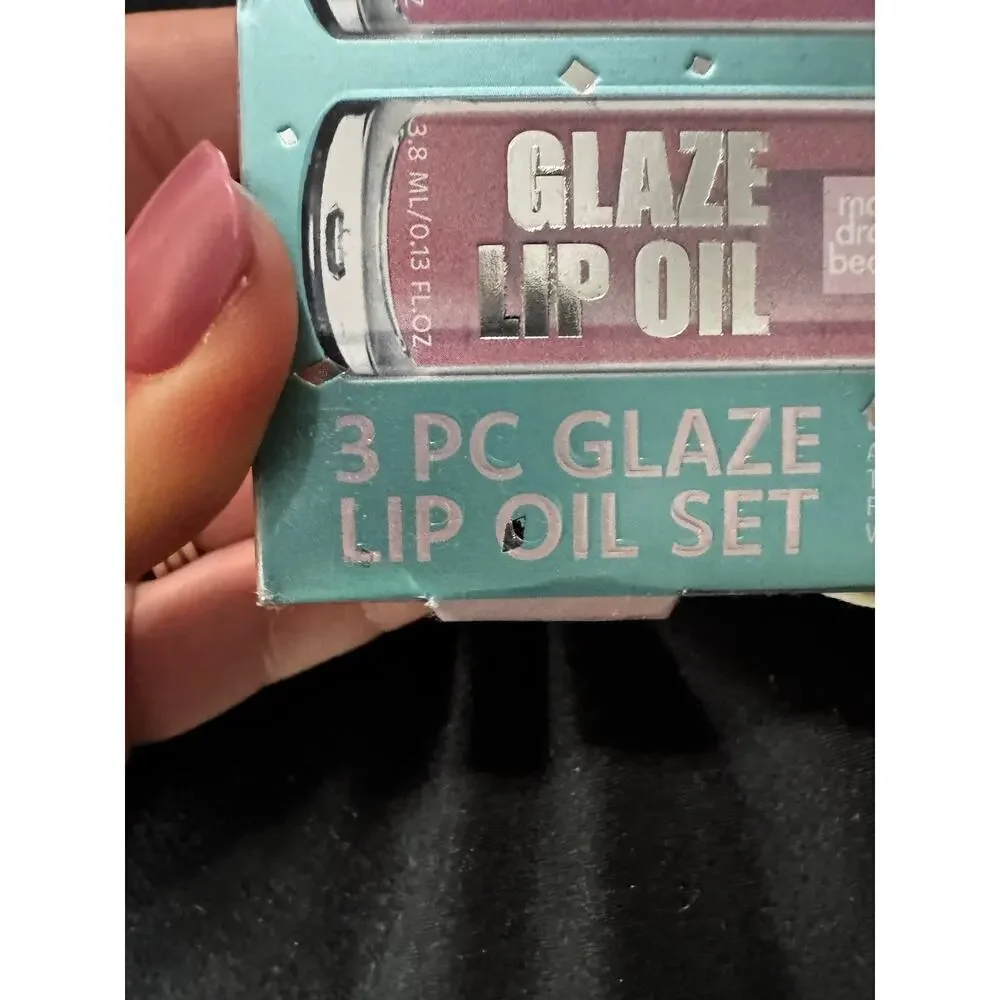 NWT 3 Piece Lip Glaze Oil Set